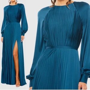 Mac Duggal Blue Pleated High Neck Long Sleeve Gown w Slit color Peacock NWT
